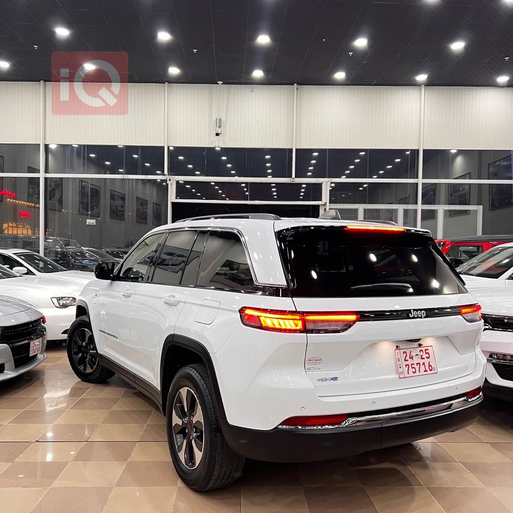 جيب جراند شيروكي